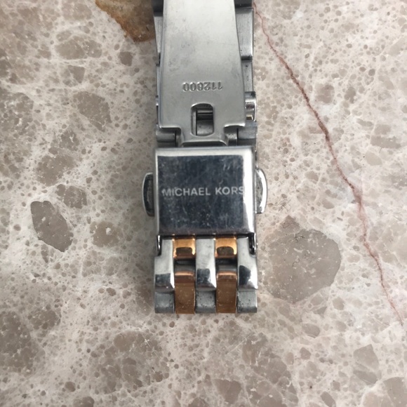 Michael kors watch - Picture 4 of 8